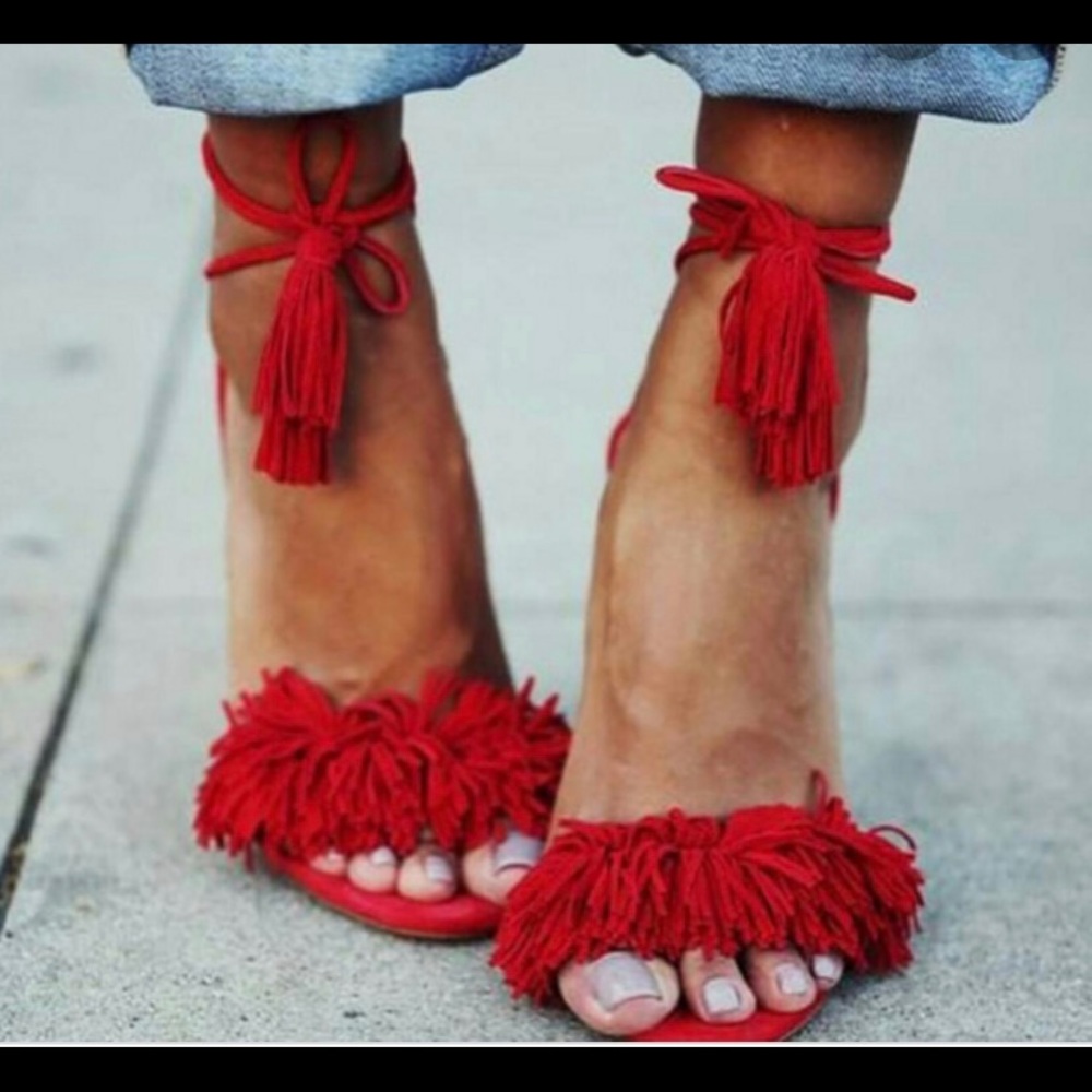 Sassey Heel in Red
Steve Madden